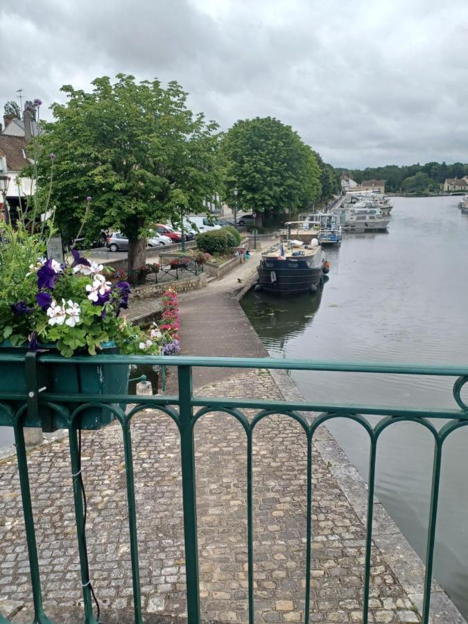 Entre Loire Et Canal Briare Eksteriør billede